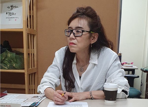 “회원들이 돌아가면서 주제를 발표하고, 그 문제에 대해 집중 토론하는 등 외연확장보다는 연구활동에 힘을 쏟을 계획이다.”